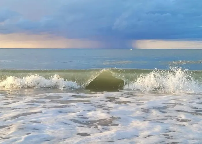 Cocon Lumineux Pour 4 Personnes A 200m De La - Franceville - Fr-1-788-18 *